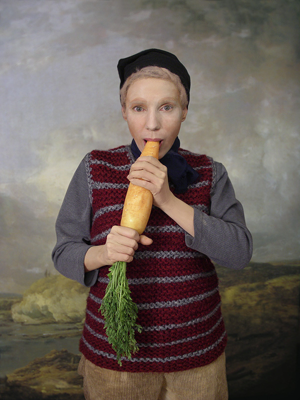 Chantal Michel, Die dicke R&uuml;be, 2010, C-Print hinter Plexiglas, 130 x 97cm